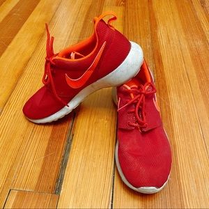 Nike Roshe Run shoes